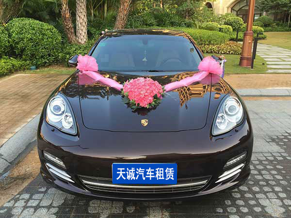 保時(shí)捷 帕拉梅拉 婚禮花車(chē)